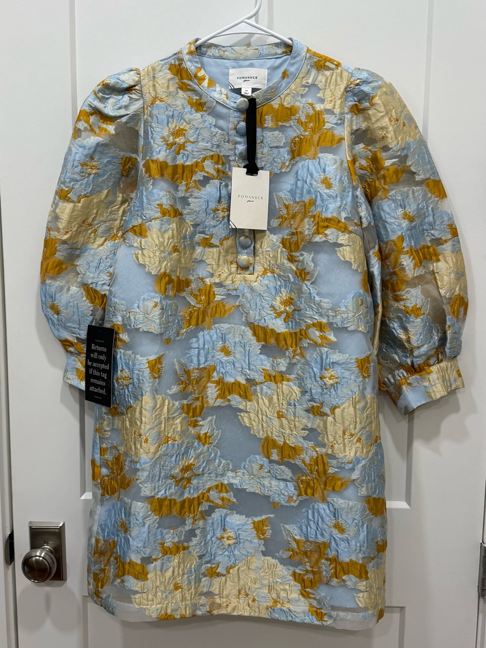 Tuckernuck Pomander Place Jessamine Jacquard Samantha Dress
Light Blue / M